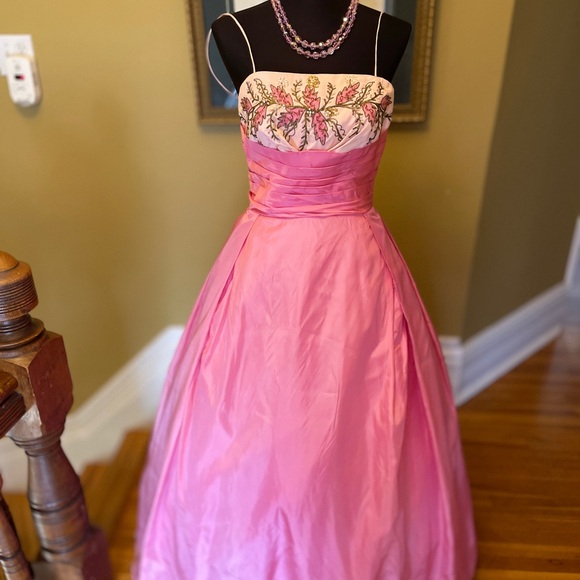50’s evening gown - Picture 4 of 9